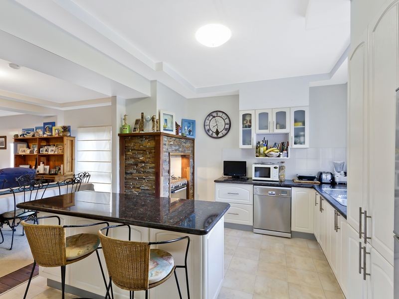 2 Geoffrey Road, Chittaway Point NSW 2261