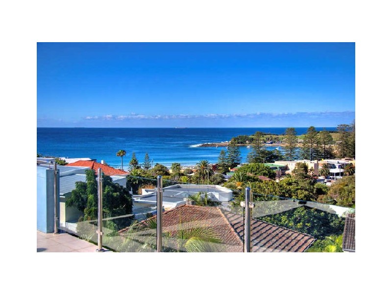 1/30-32 Barnhill Road, Terrigal NSW 2260