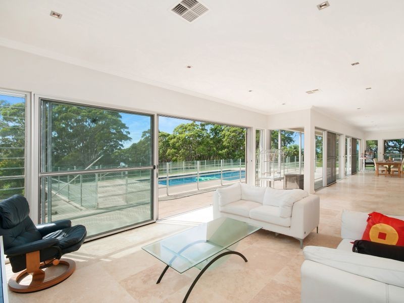 8 Bombi Road, Macmasters Beach NSW 2251