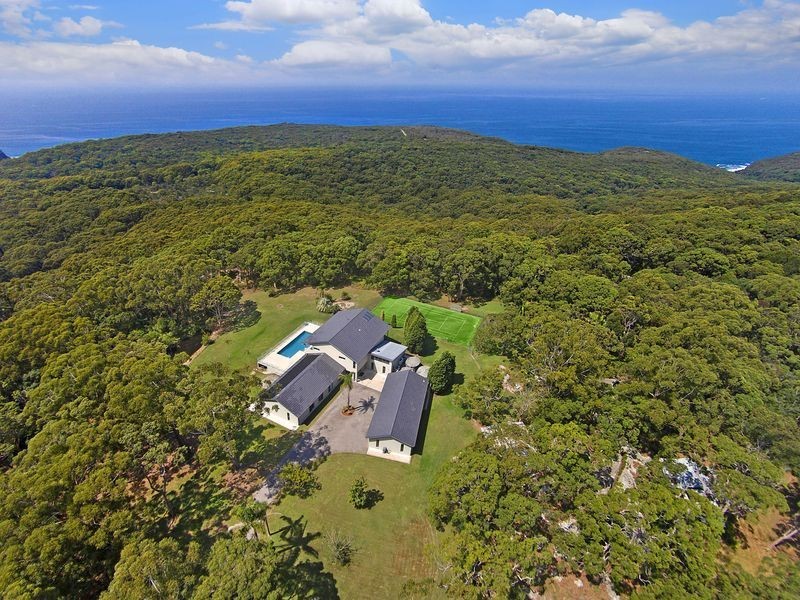 8 Bombi Road, Macmasters Beach NSW 2251