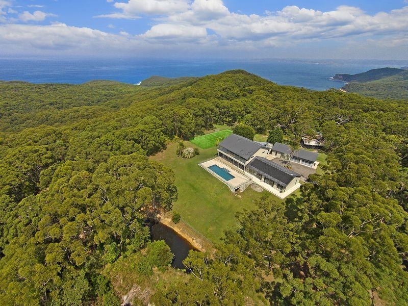 8 Bombi Road, Macmasters Beach NSW 2251