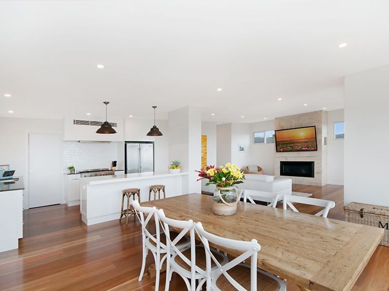 126 Ocean View Drive, Wamberal NSW 2260
