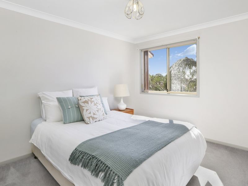 11 MacIntyre Street, Bateau Bay NSW 2261