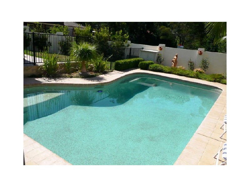 4 Woolybutt Cresent, Erina NSW 2250