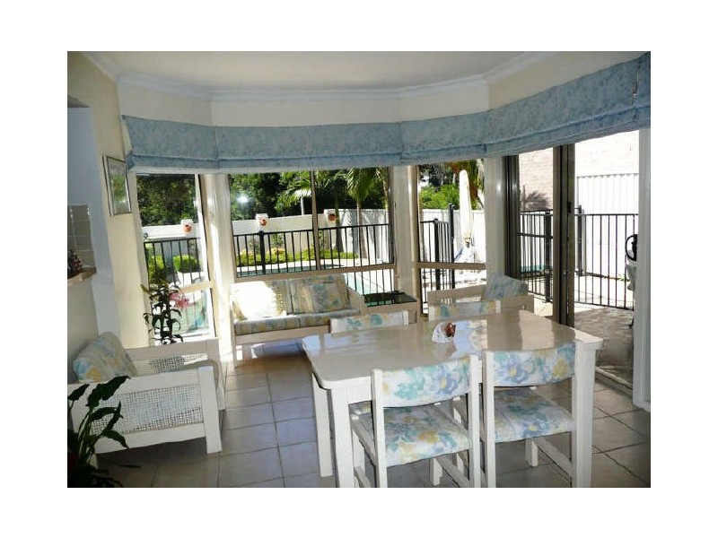 4 Woolybutt Cresent, Erina NSW 2250