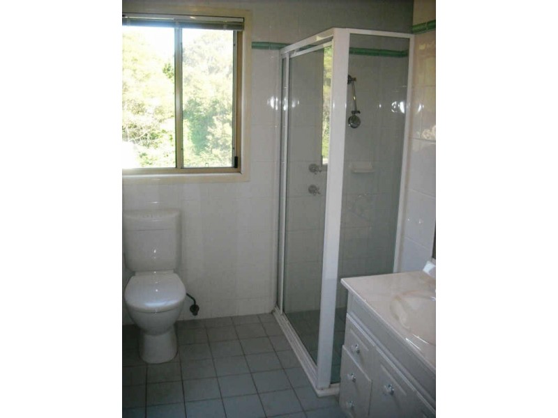 4 Woolybutt Cresent, Erina NSW 2250