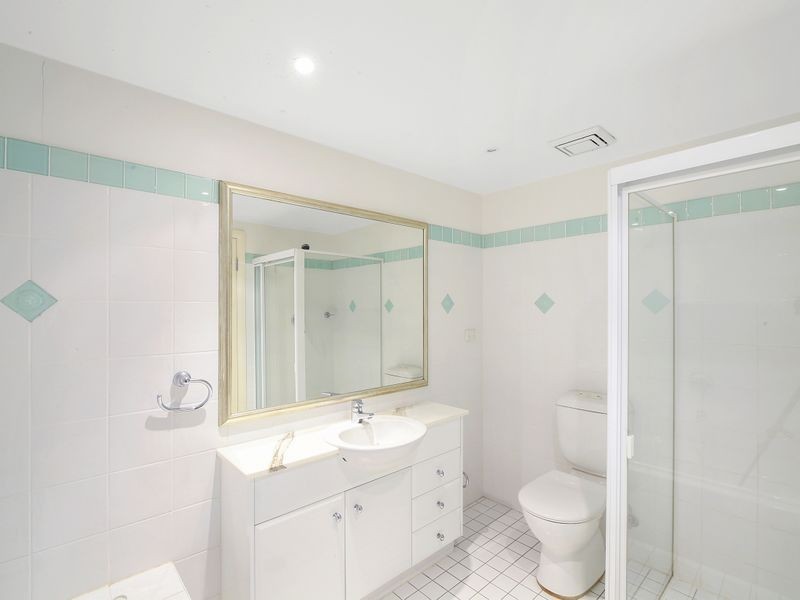 904/ 97-99 John Whiteway Drive, Gosford NSW 2250