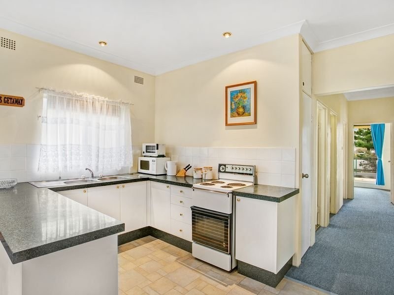 1/6 Wyuna Avenue, The Entrance North NSW 2261