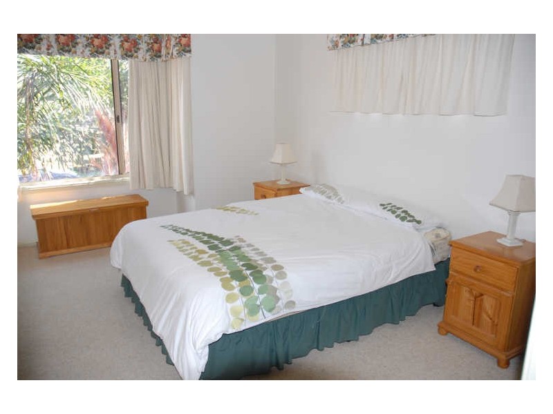 1/2 Renown Street, Wamberal NSW 2260