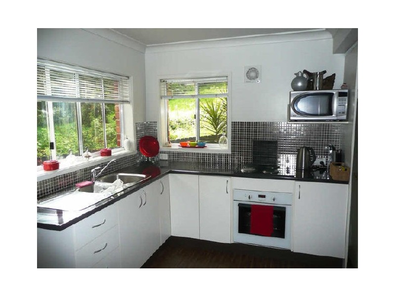 2/97 Lakeshore Drive, North Avoca NSW 2260