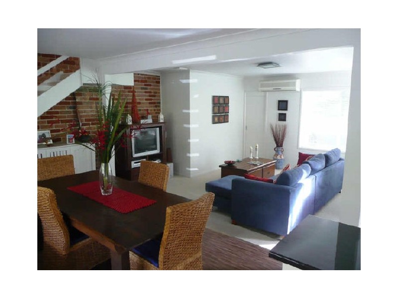 2/97 Lakeshore Drive, North Avoca NSW 2260