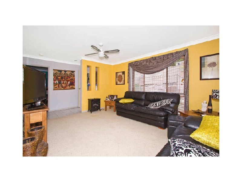 1/215 The Round Dr, Avoca Beach NSW 2251