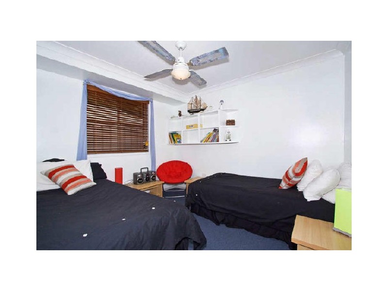 1/215 The Round Dr, Avoca Beach NSW 2251
