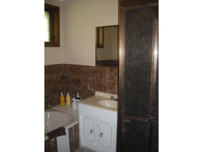 11 Tora Avenue, Kincumber NSW 2251