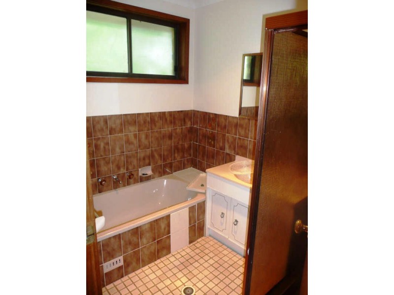 11 Tora Avenue, Kincumber NSW 2251