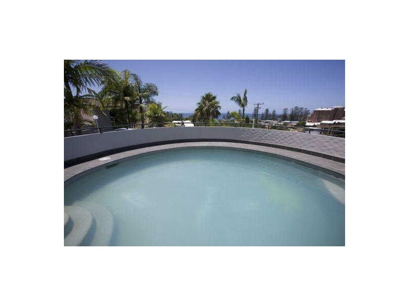 2/32 Campbell Crescent, Terrigal NSW 2260