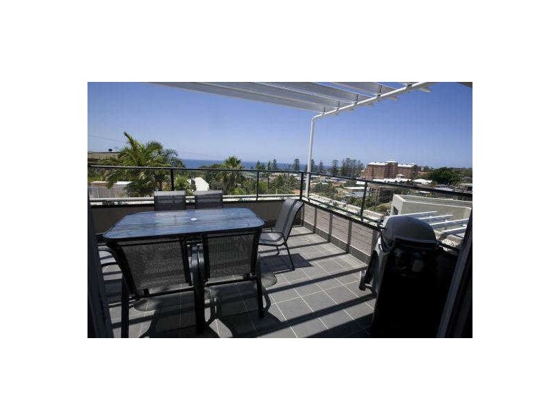 2/32 Campbell Crescent, Terrigal NSW 2260
