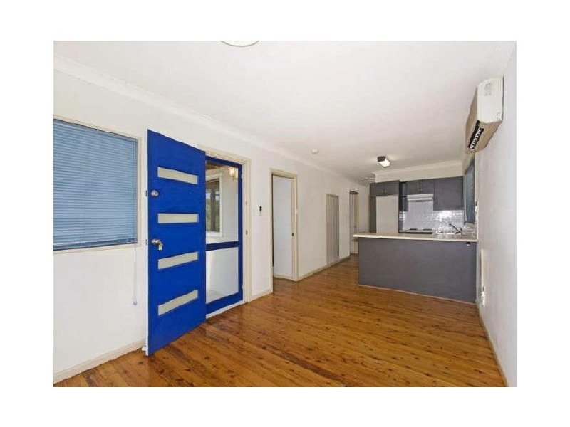 18 Elaine Avenue, Berkeley Vale NSW 2261