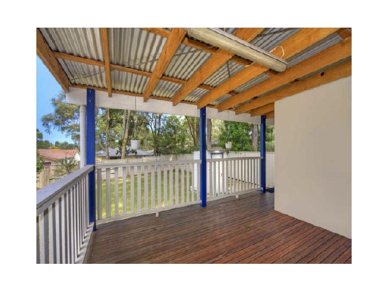 18 Elaine Avenue, Berkeley Vale NSW 2261