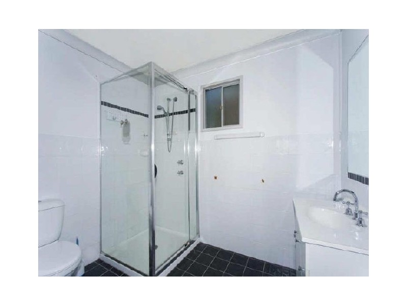 18 Elaine Avenue, Berkeley Vale NSW 2261