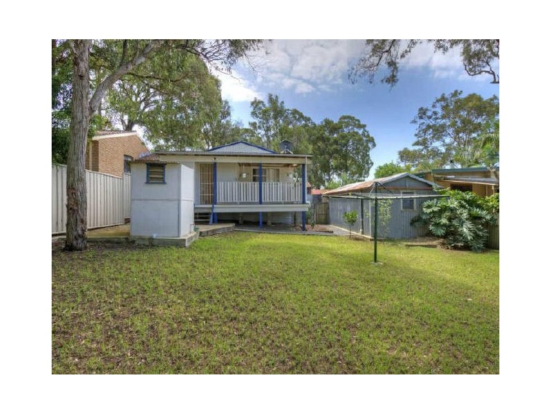 18 Elaine Avenue, Berkeley Vale NSW 2261