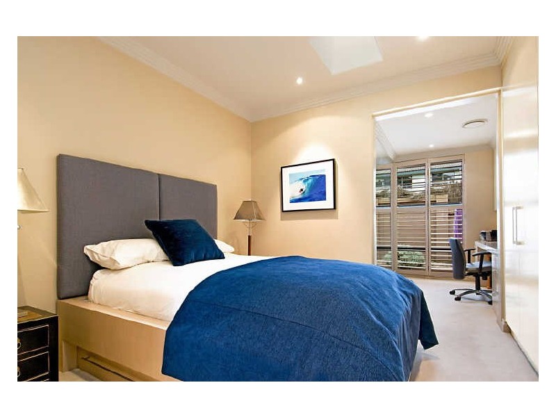 1-3 Albany Street, Point Frederick NSW 2250