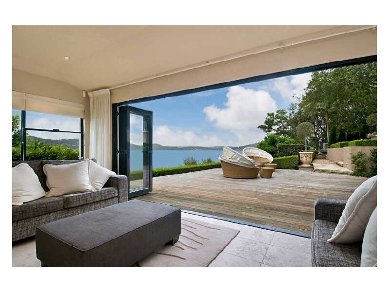 1-3 Albany Street, Point Frederick NSW 2250