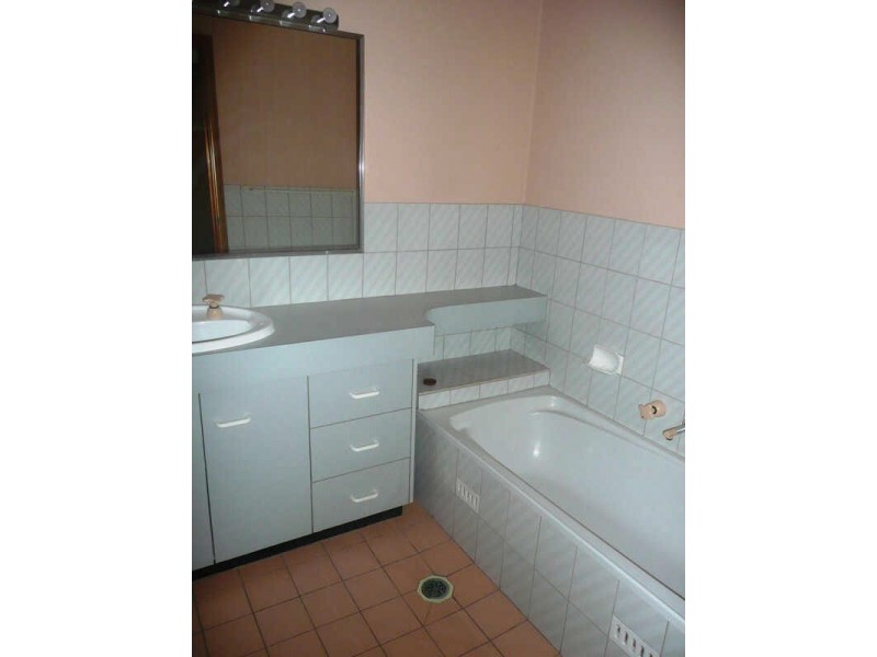 1/2 Anniversary Avenue, Terrigal NSW 2260