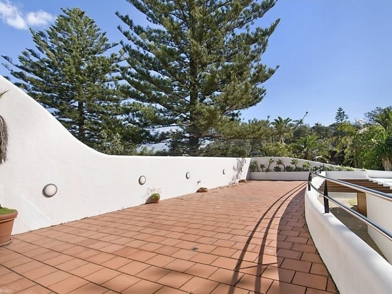 32 North Avoca Parade, North Avoca NSW 2260