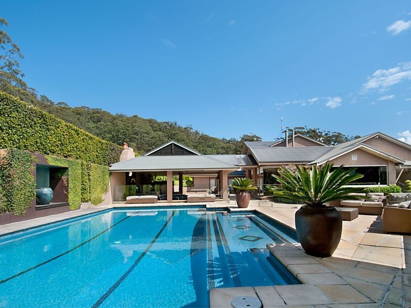 206 Oak Rd, Matcham NSW 2250
