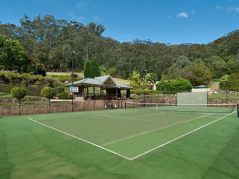 206 Oak Rd, Matcham NSW 2250
