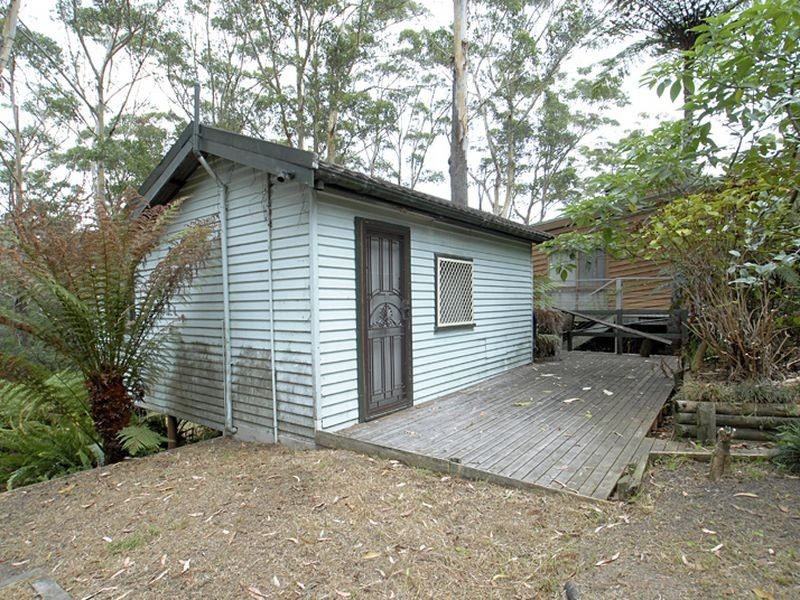 122 Lakeshore Drive, North Avoca NSW 2260