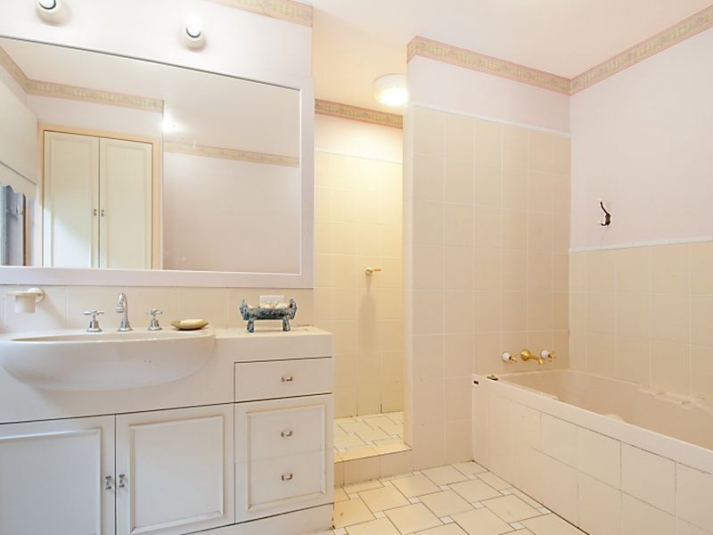 310 Scenic Hwy, Avoca Beach NSW 2251