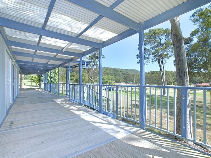 8 Warrambool Road, Wamberal NSW 2260