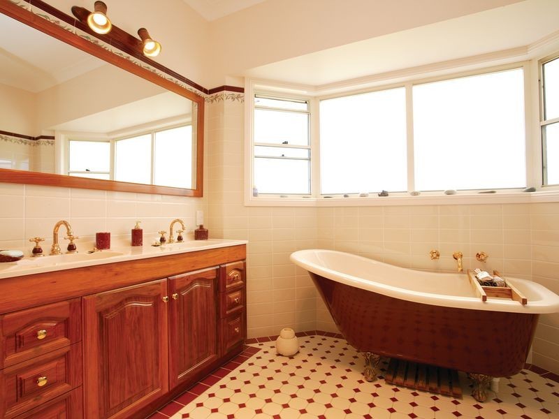 385 The Entrance Rd, Erina Heights NSW 2260