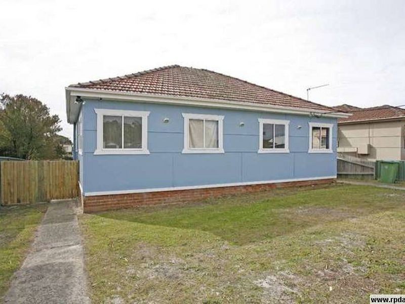 6 Moorah Avenue, Blue Bay NSW 2261