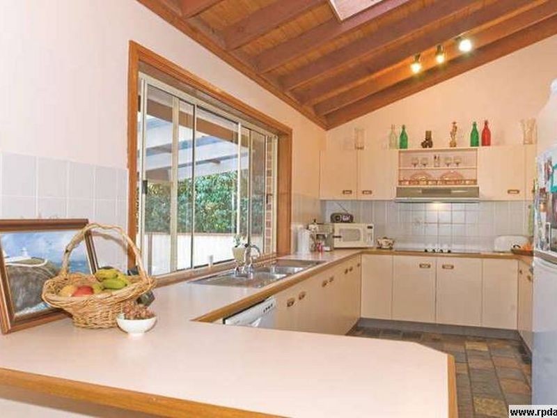 64 Windsor Road, Wamberal NSW 2260