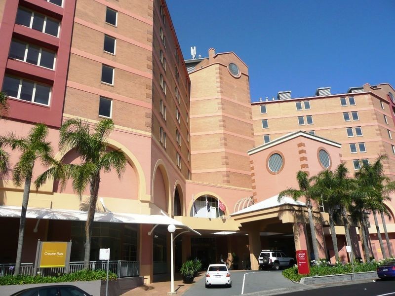 Shop 19 Pine Tree Lane, Terrigal NSW 2260