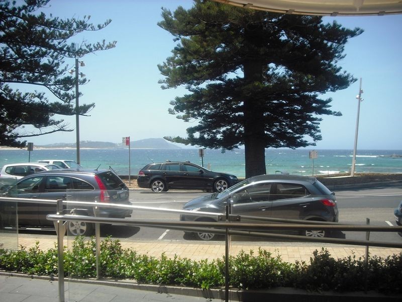 Shop 19 Pine Tree Lane, Terrigal NSW 2260