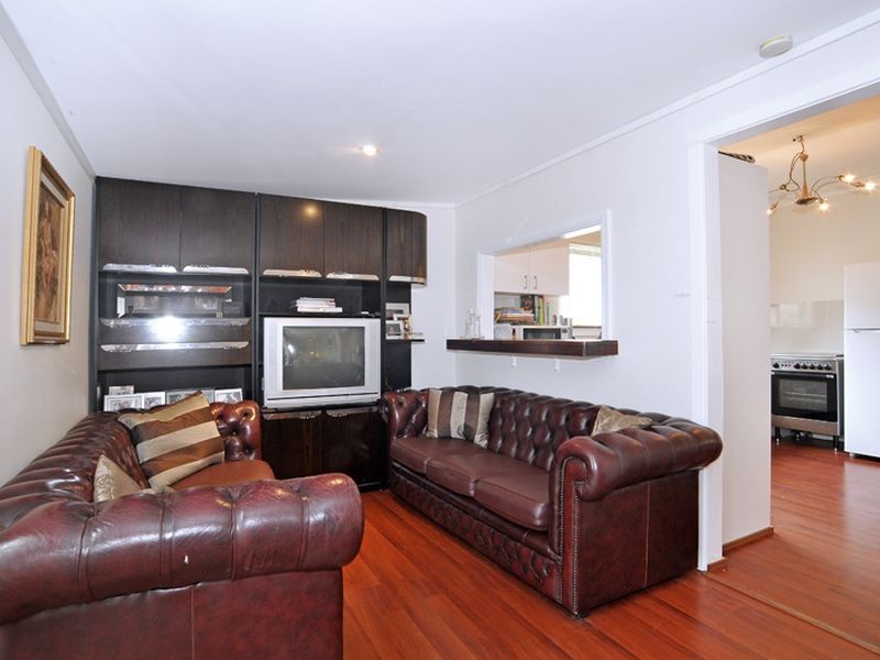 81 Memorial Avenue, Ettalong Beach NSW 2257