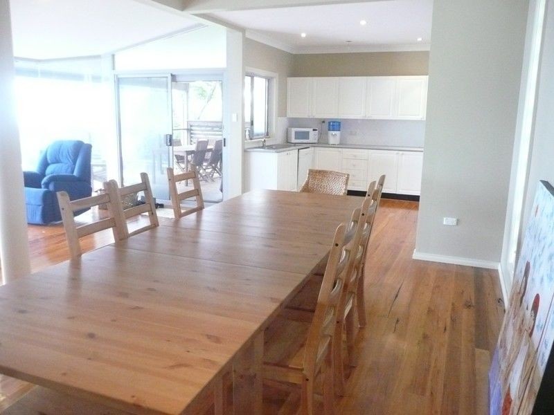 8 Bald Avenue, Norah Head NSW 2263