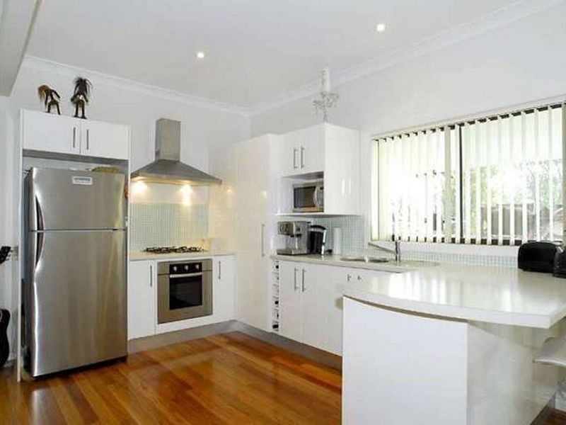 17 Berne Street, Bateau Bay NSW 2261