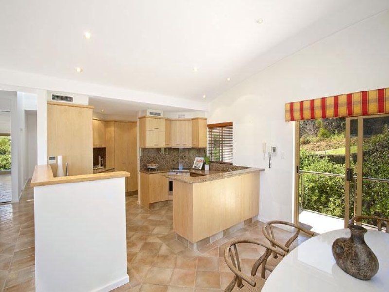 2/16 Coast Road, North Avoca NSW 2260