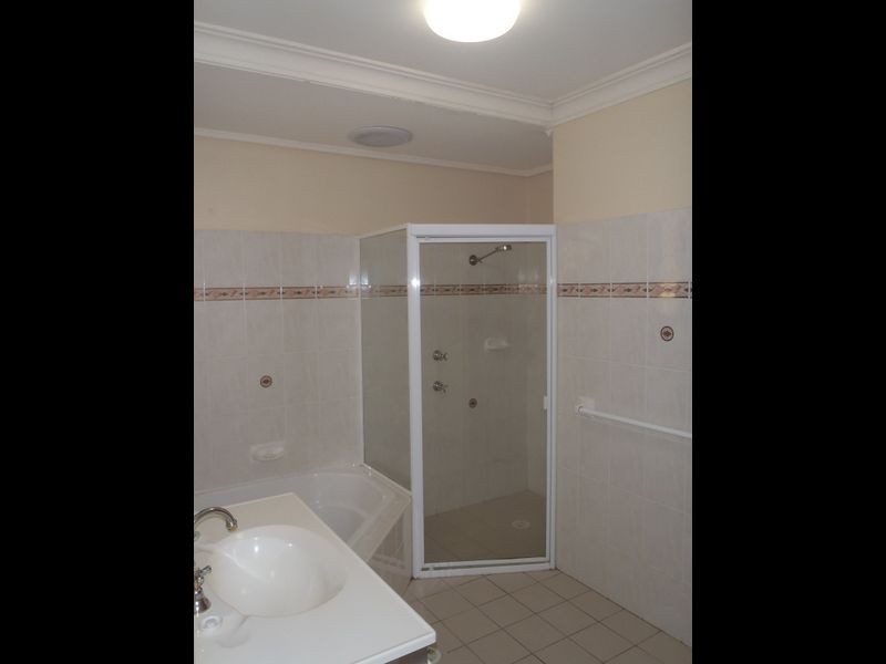 2/10 Campbell Crescent, Terrigal NSW 2260
