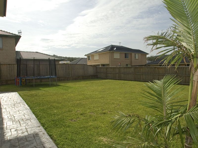 10 Wadi Avenue, Bateau Bay NSW 2261