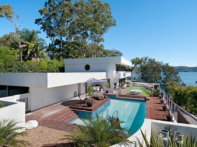 297D Avoca Drive, Green Point NSW 2251