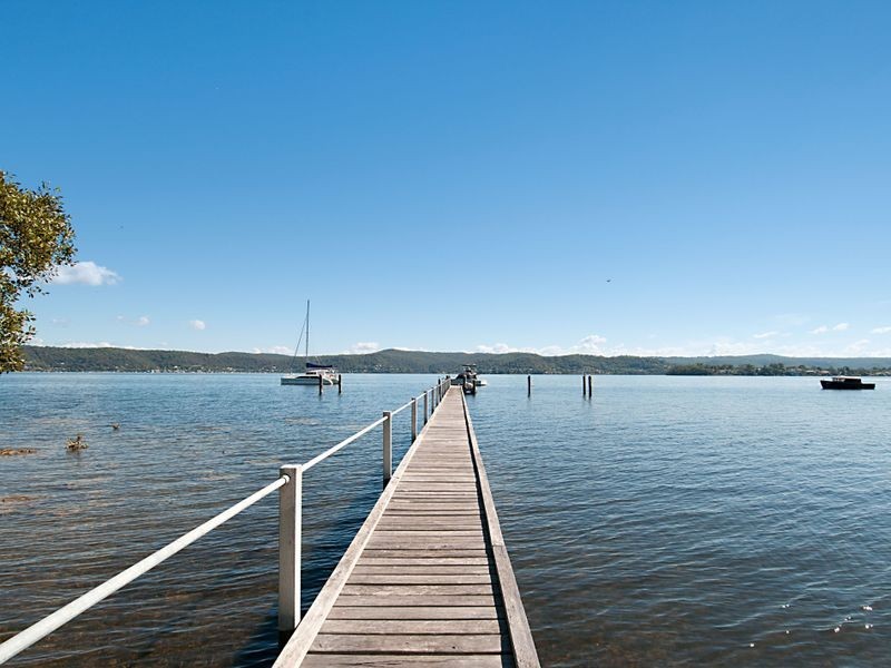 297D Avoca Drive, Green Point NSW 2251