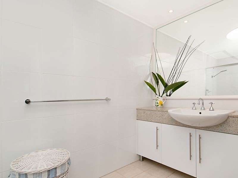 297D Avoca Drive, Green Point NSW 2251