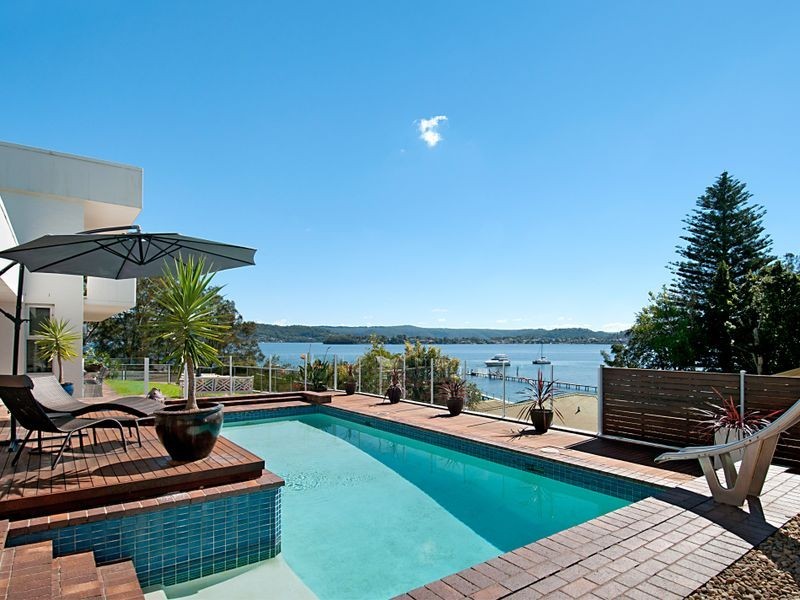 297D Avoca Drive, Green Point NSW 2251