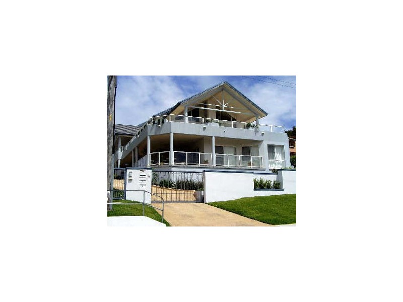 1/4 Whiting Avenue, Terrigal NSW 2260